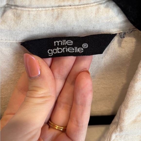 Light, Breathable, Cream Button-Up Poncho with Fringe - Picture 3 of 6